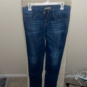 Size 27 GUESS Jeans